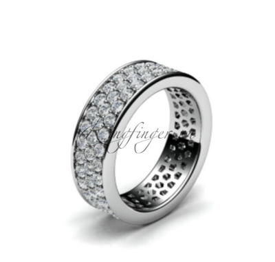 Широкое свадебное кольцо с поверхностью из драгоценных камней