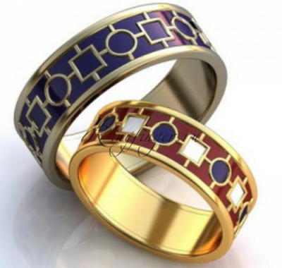 Необычное обручальное кольцо исполненное в нескольких цветах
