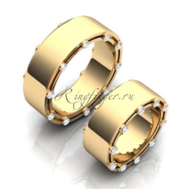 Плоское широкое венчальное кольцо с бриллиантами на обеих гранях