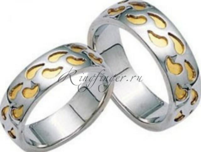 Венчальные колечки с узором из двух типов золота и 3d эффектом